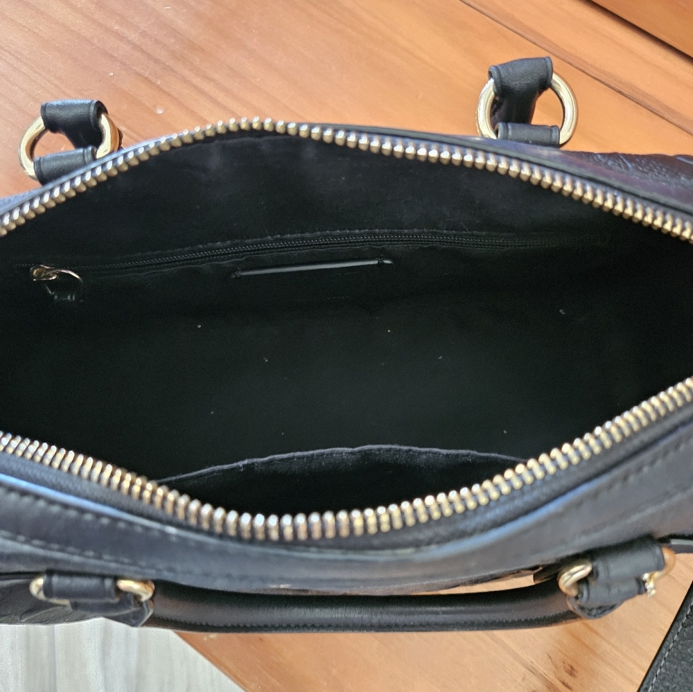 Coach Crossbody - Picture 4 of 9